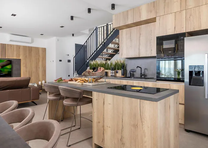 Vila Casa Fani Icici