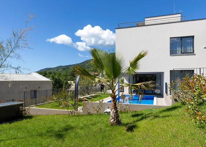 Vila Casa Fani Icici